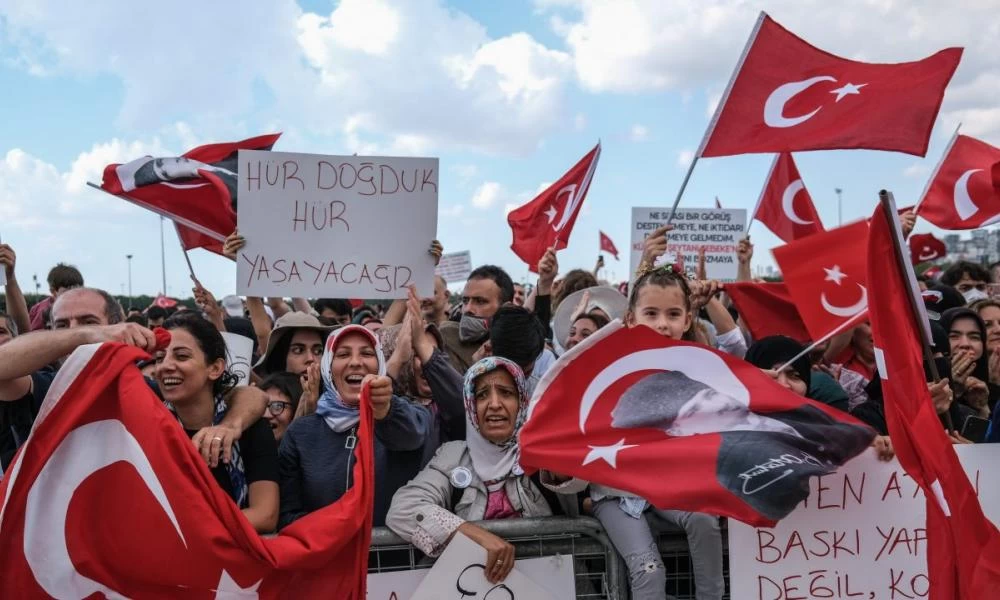 Τουρκία: Αντιεμβολιαστές ετοιμάζονται να ιδρύσουν ένα νέο πολιτικό κόμμα